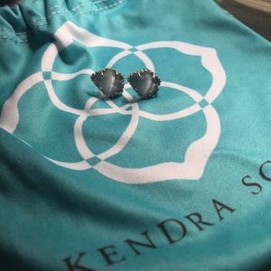 Kendra Scott Tessa Stud Earrings ✨